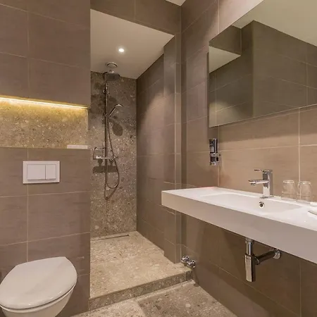 Hotel Leonardo The Plaza 4*